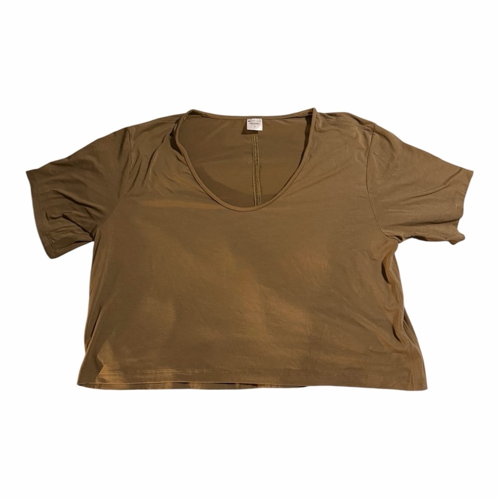 Athleta Essence Explore Crop Tee